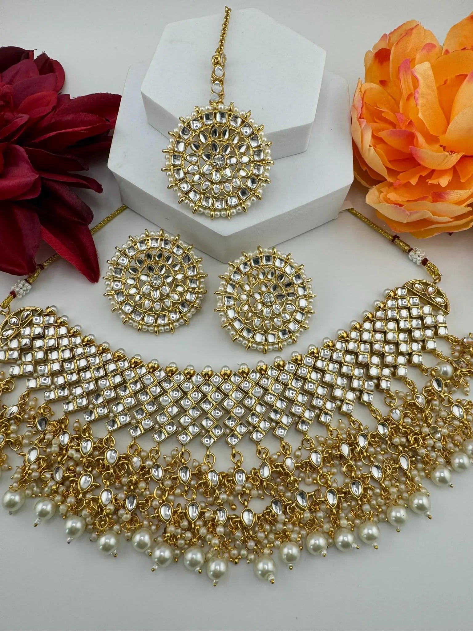 Kundan Bridal Necklace Set with Oversized Suds and Tikka