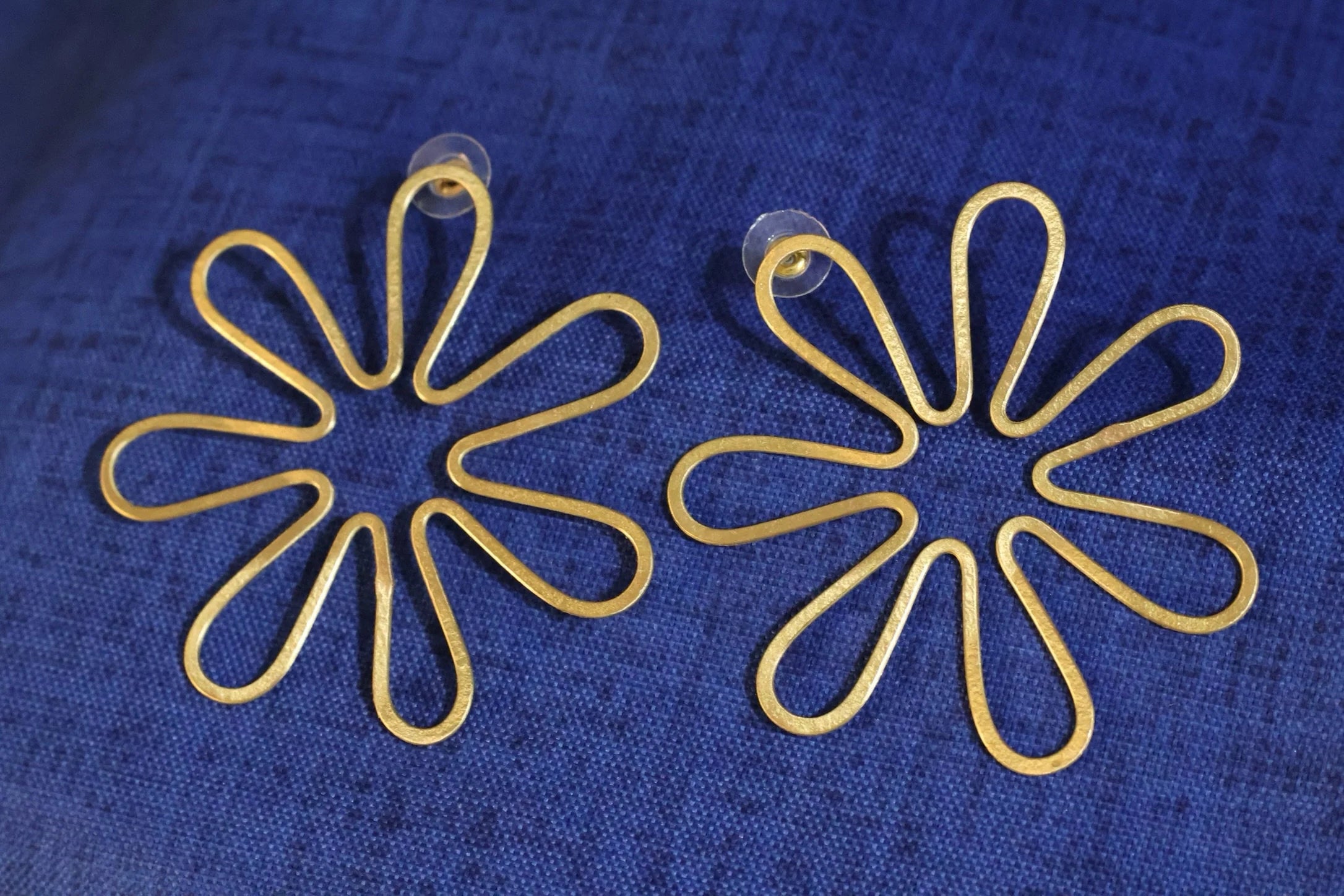 Matt Gold unique statement earrings in unique Flower design