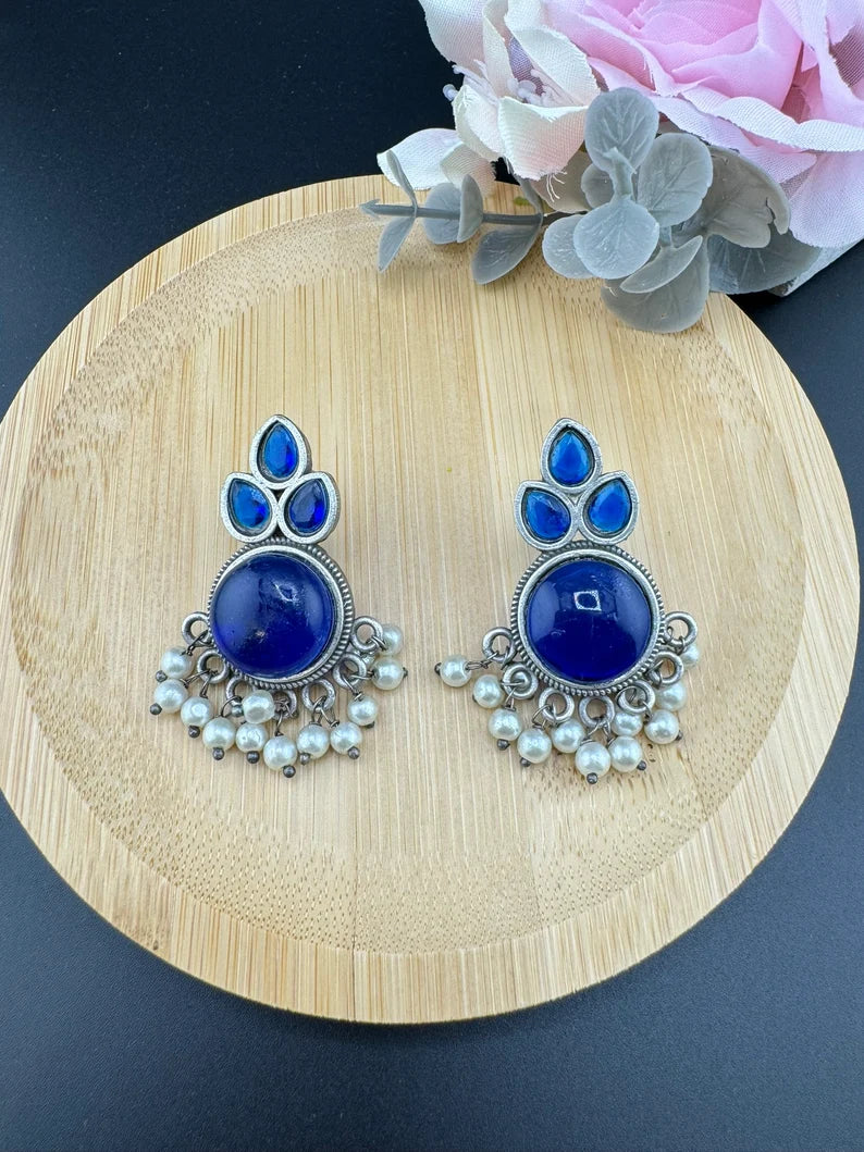 Green Monalisa and pearls stud Oxidized German Silver earring