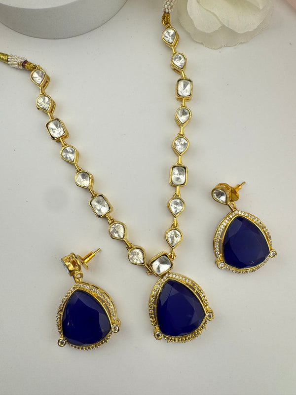 Kundan, Polki, CZ, Doublet Stones Golden necklace set, kundan haar, everyday wear jewelry