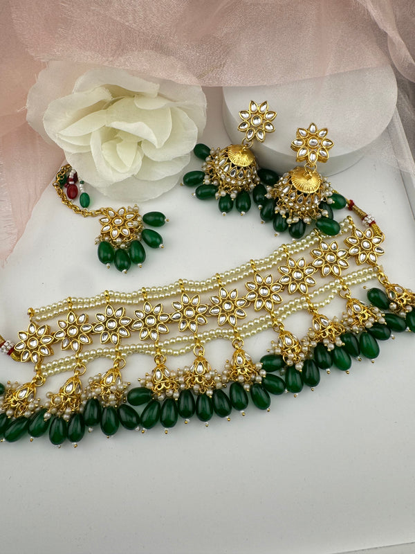 Choker necklace set with jhumka and tikka in kundan, pearls, Indian Bridal Jewelry set