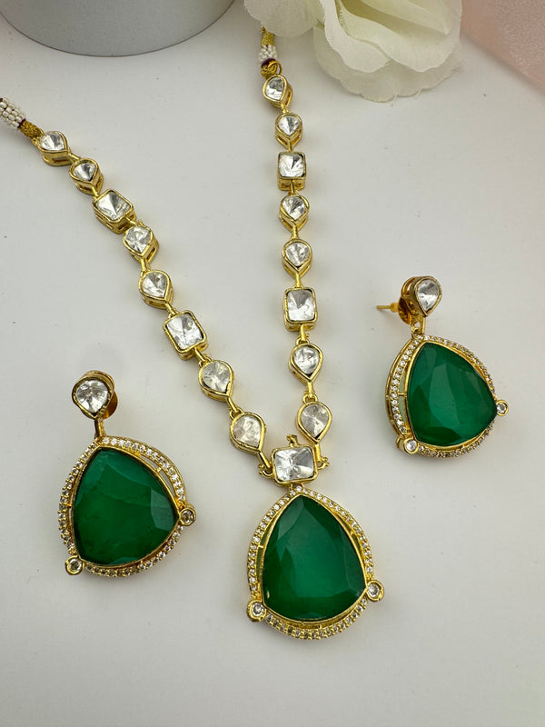 Kundan, Polki, CZ, Doublet Stones Golden necklace set, kundan haar, everyday wear jewelry