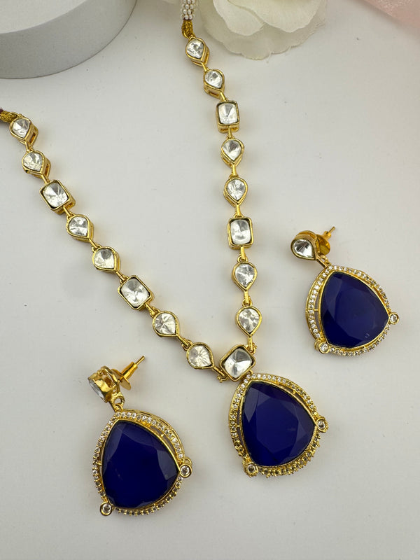 Kundan, Polki, CZ, Doublet Stones Golden necklace set, kundan haar, everyday wear jewelry