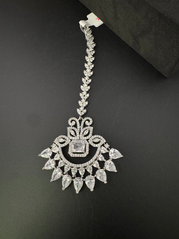 Silver Cubic Zirconia/Diamond Tikka, Indian Maang Tikka, Headpiece, Bridal jewelry (Copy)