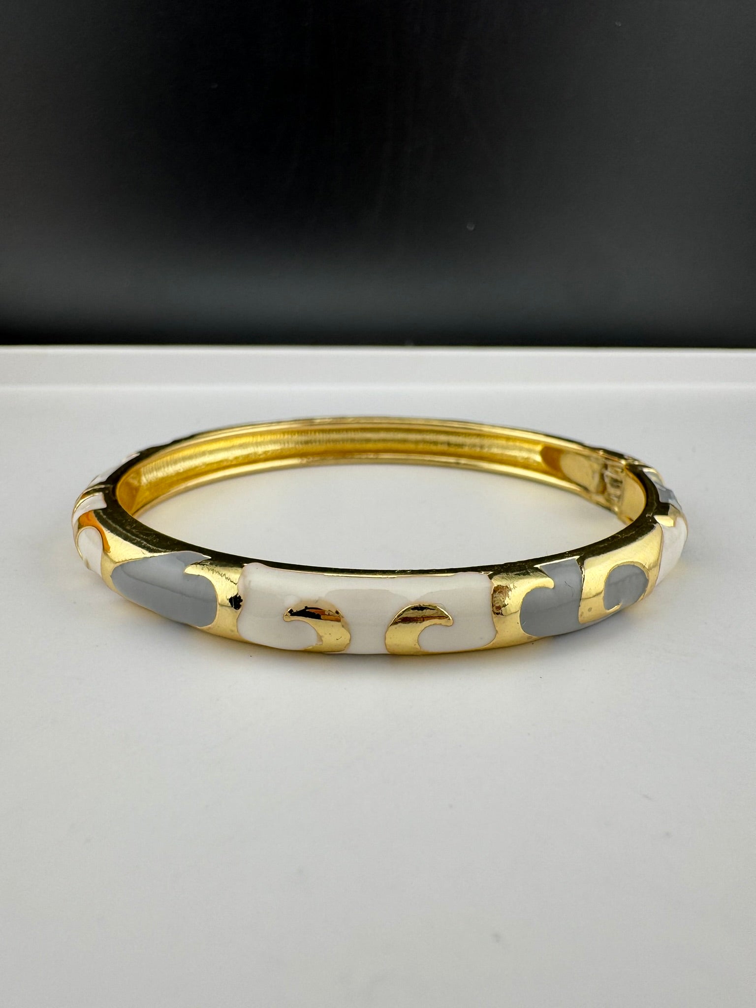 Openable Sleek Cuff Bracelet in Enamel and gold polish is Designer inspired sleek bangle/Indian Bracelet/Everyday Bracelet/Fits upto 2.6"