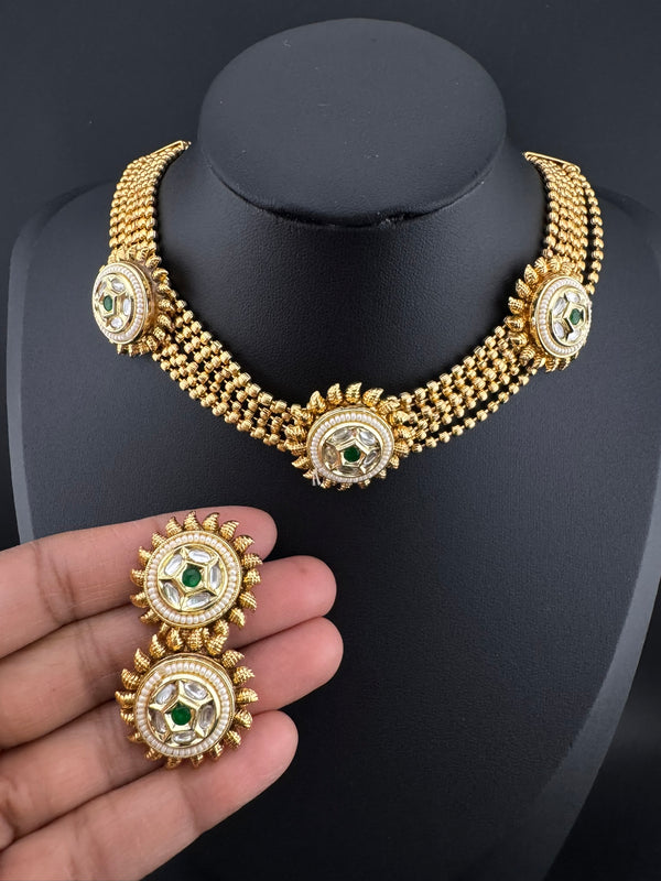 Premium Quality Gold beads chain, Tyaani kundan, stones collar Necklace with studs earrings/gold-plated necklace set/Traditional Indian set