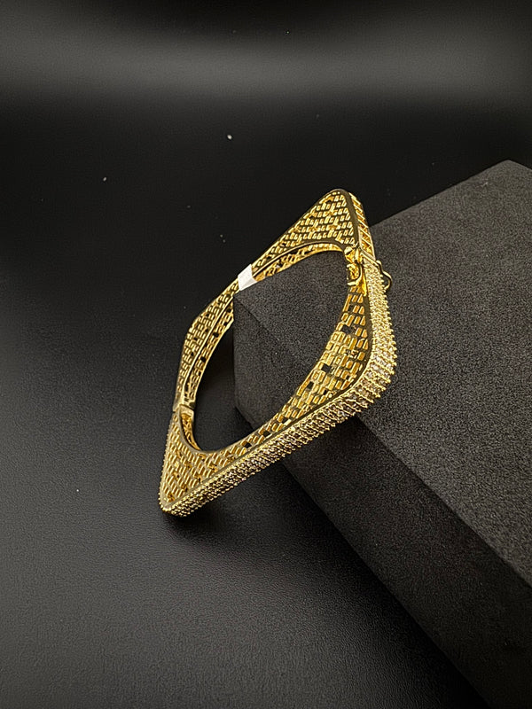 High Quality Square Gold Polish, Cubic Zirconia Openable Bracelet Designer bracelet