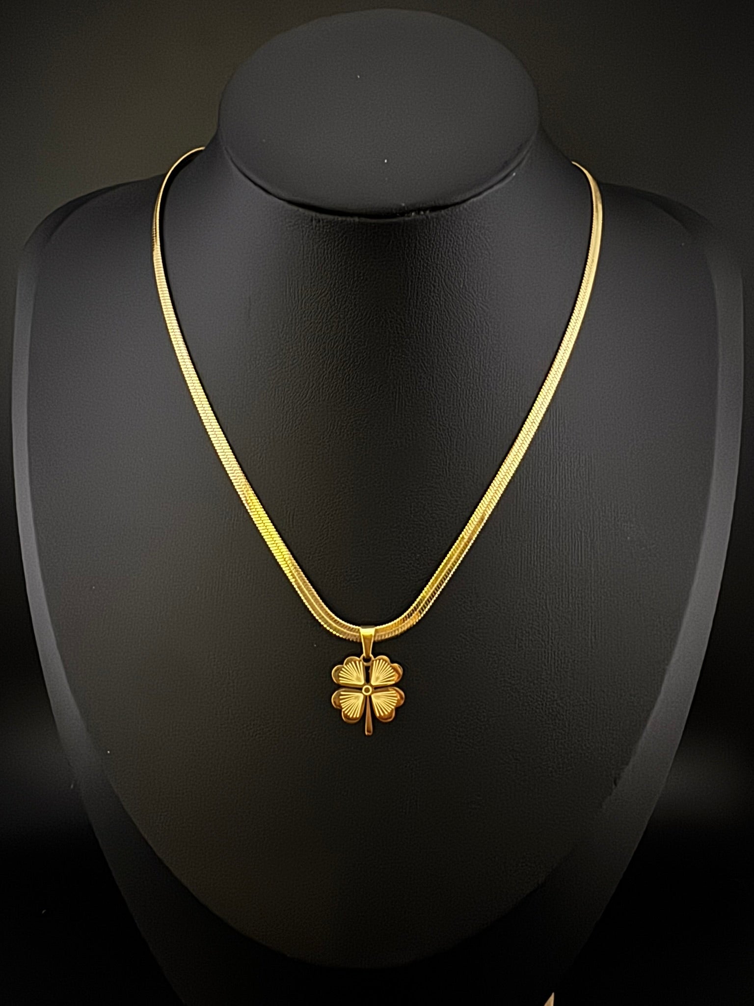 Anti-Tarnish Water resistant 18K Gold color plated necklace/Simple Office wear necklace/Everyday jewelry/Light weight everyday jewelry