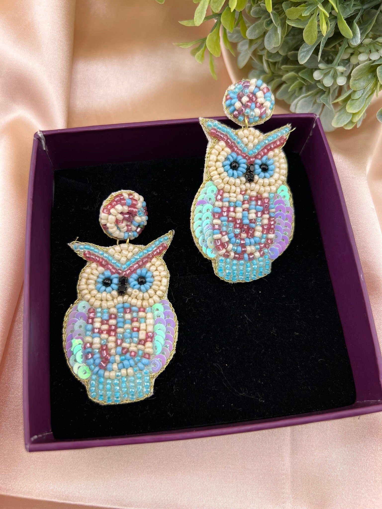 White and blue blue Owl shaped Beaded earrings, Handmade earrings