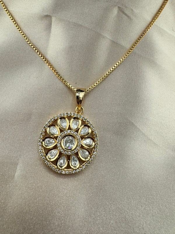 Tyaani Inspired Premium moissanite Kundan, CZ Sleek pendant set with studs/Indian jewelry/silver foil back/Premium Kundan/Bridesmaids gift