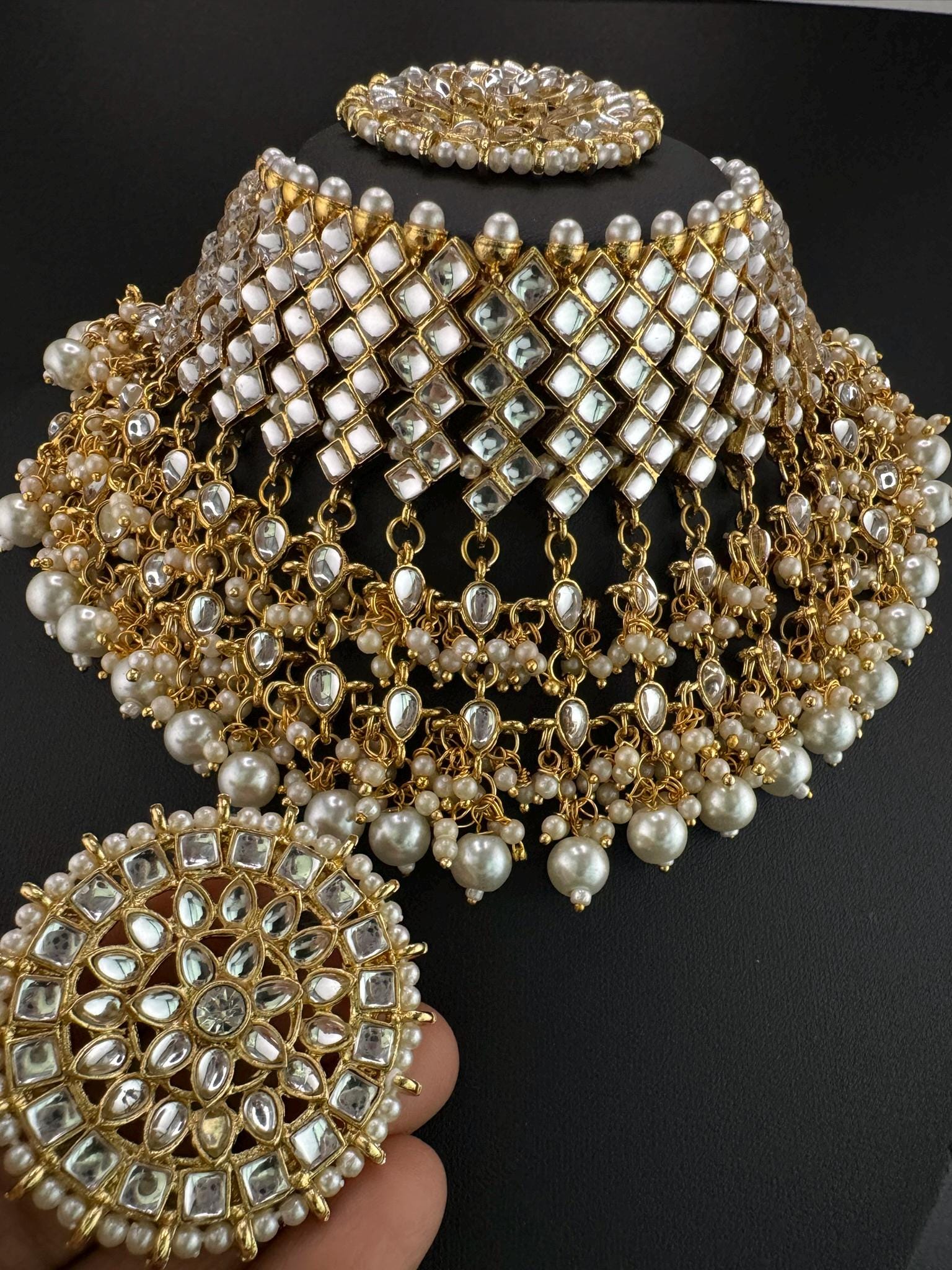 Kundan Bridal Necklace Set with Oversized Suds and Tikka
