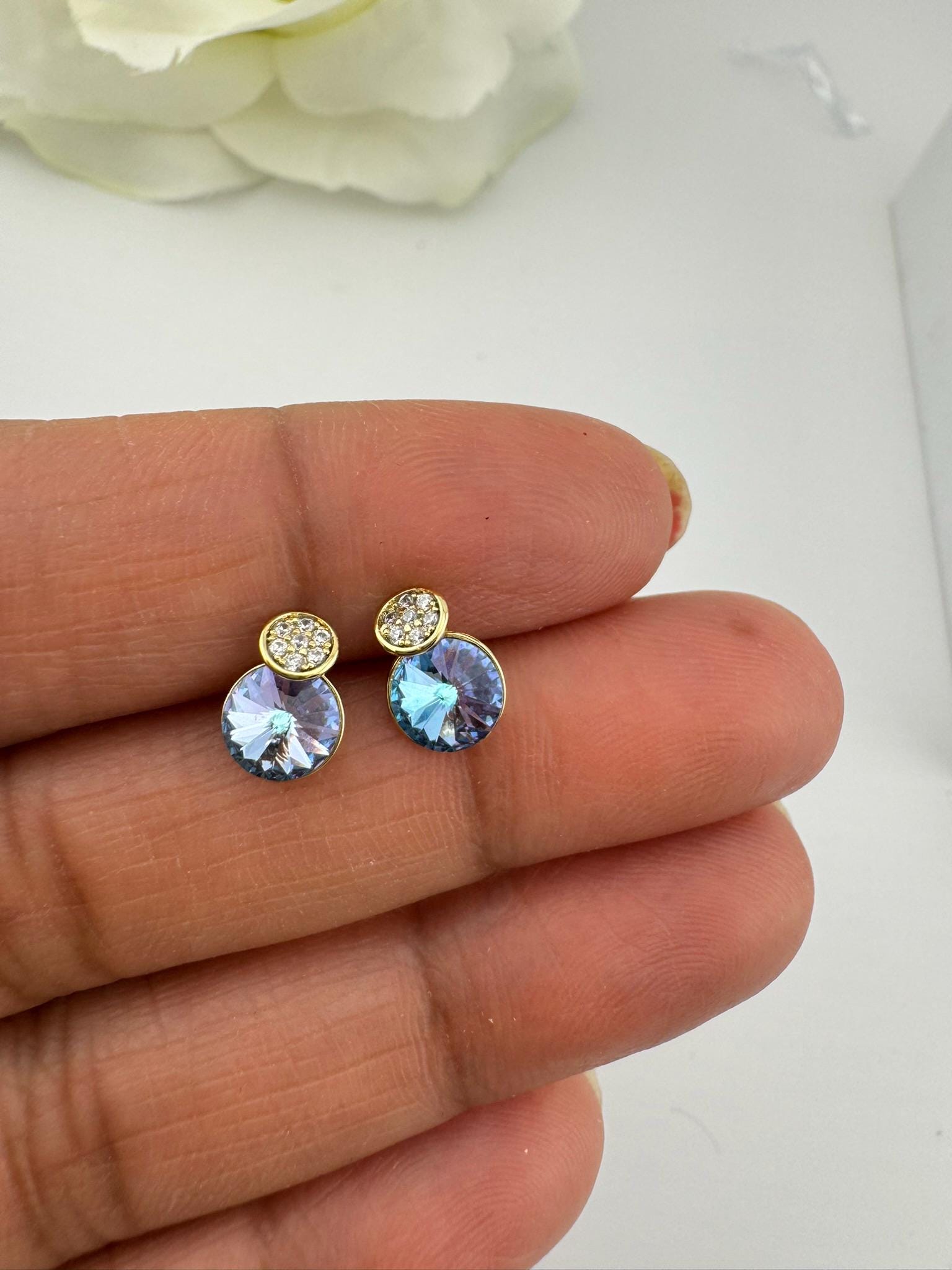Premium High shine One Swarovski Crystal stone Studs Earrings