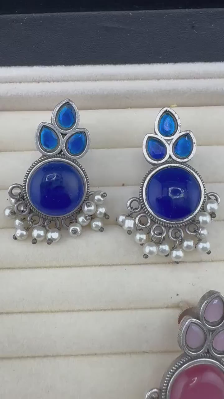 Green Monalisa and pearls stud Oxidized German Silver earring