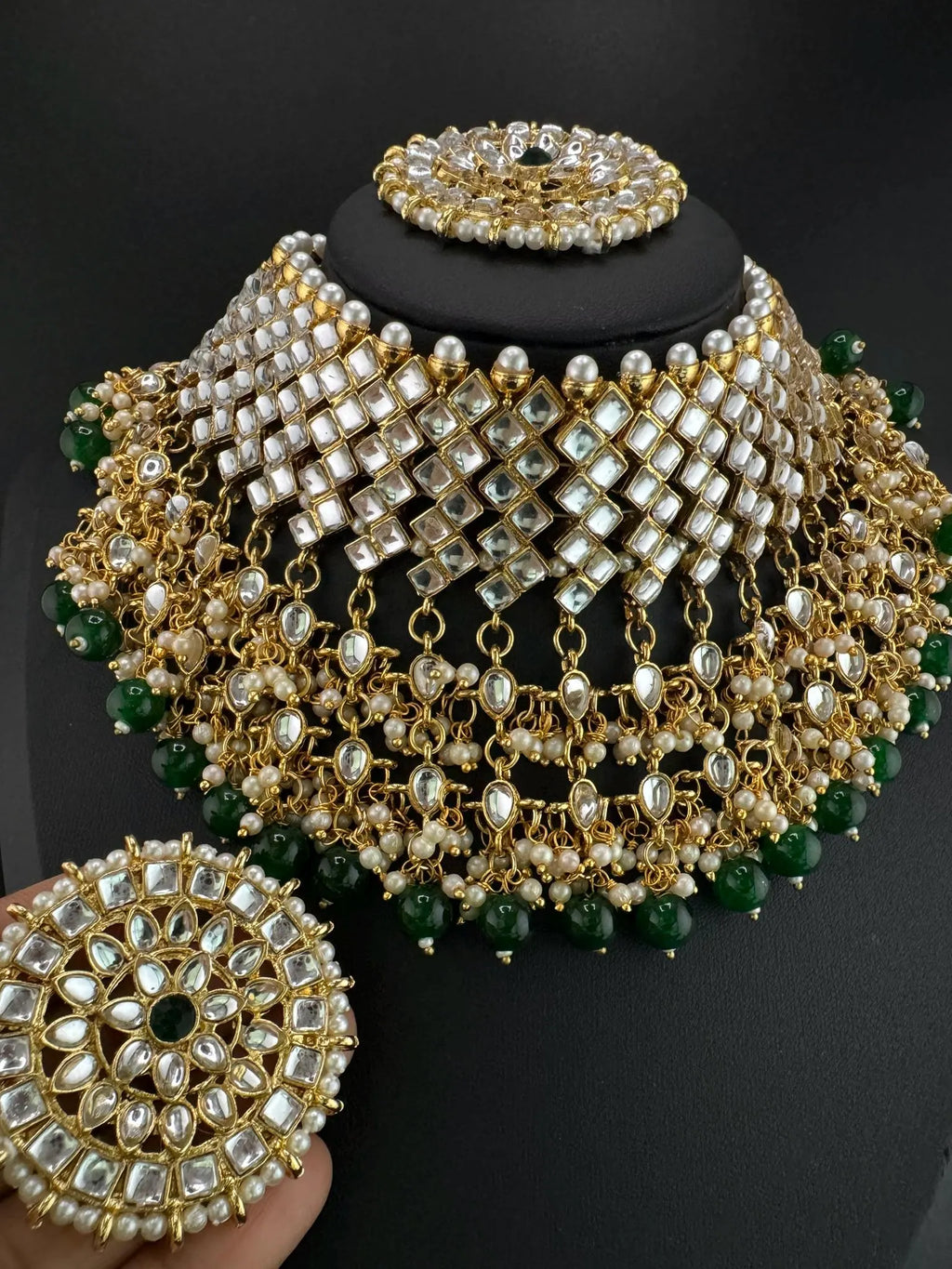 Kundan Bridal Necklace Set with Oversized Suds and Tikka
