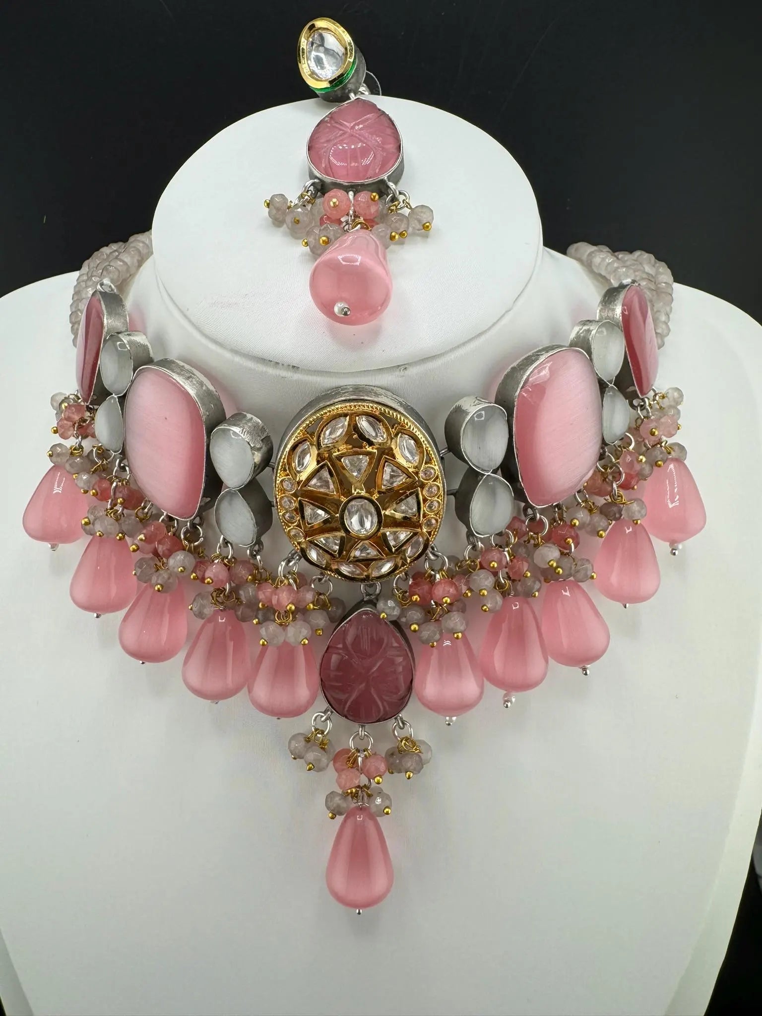 Premium fusion Choker Necklace set with HQ Moissanite kundan, onyx beads and carved stone