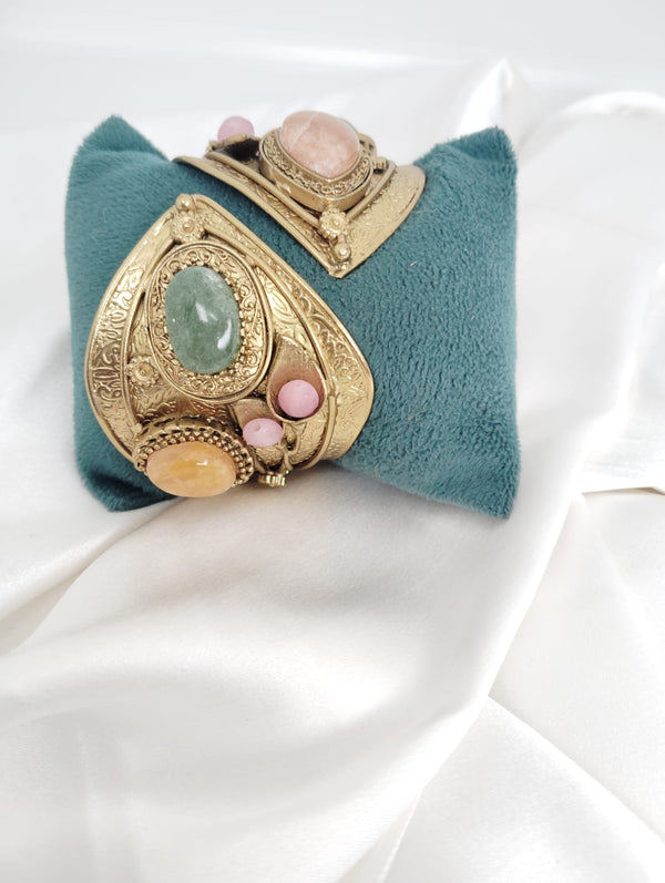 Amrapali,gold plated with stones Covered Cuff Banglebracelet (Fits 2.6" upto wrists sizes)
