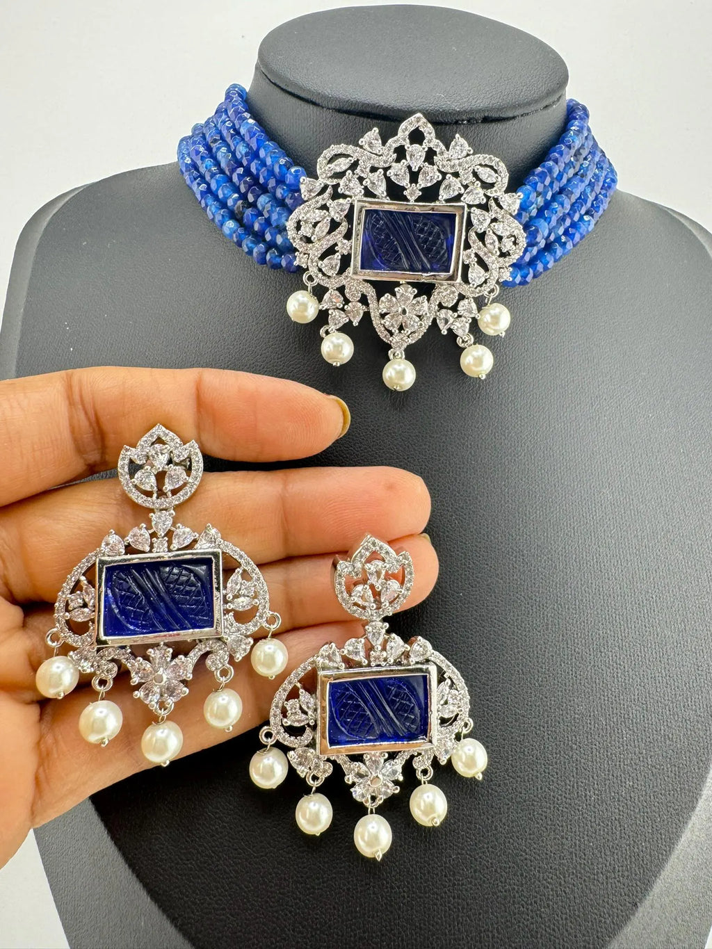 Premium fusion Choker necklace set with CZ pendant, carved stones and Onyx Hydro beads