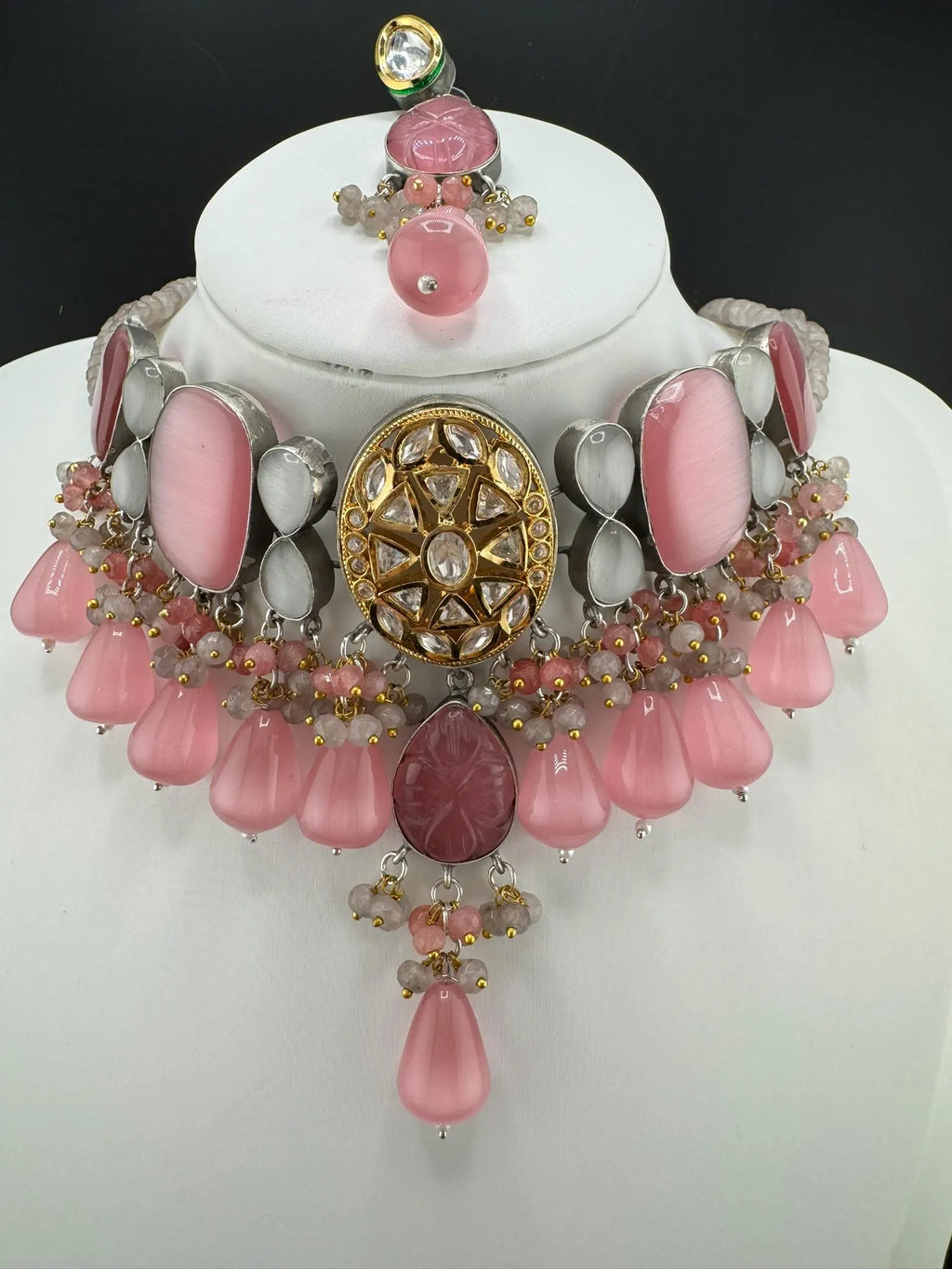 Premium fusion Choker Necklace set with HQ Moissanite kundan, onyx beads and carved stone