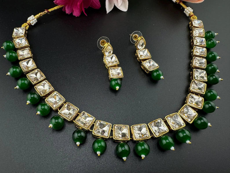 Kundan and Pearls Sleek Necklace Set