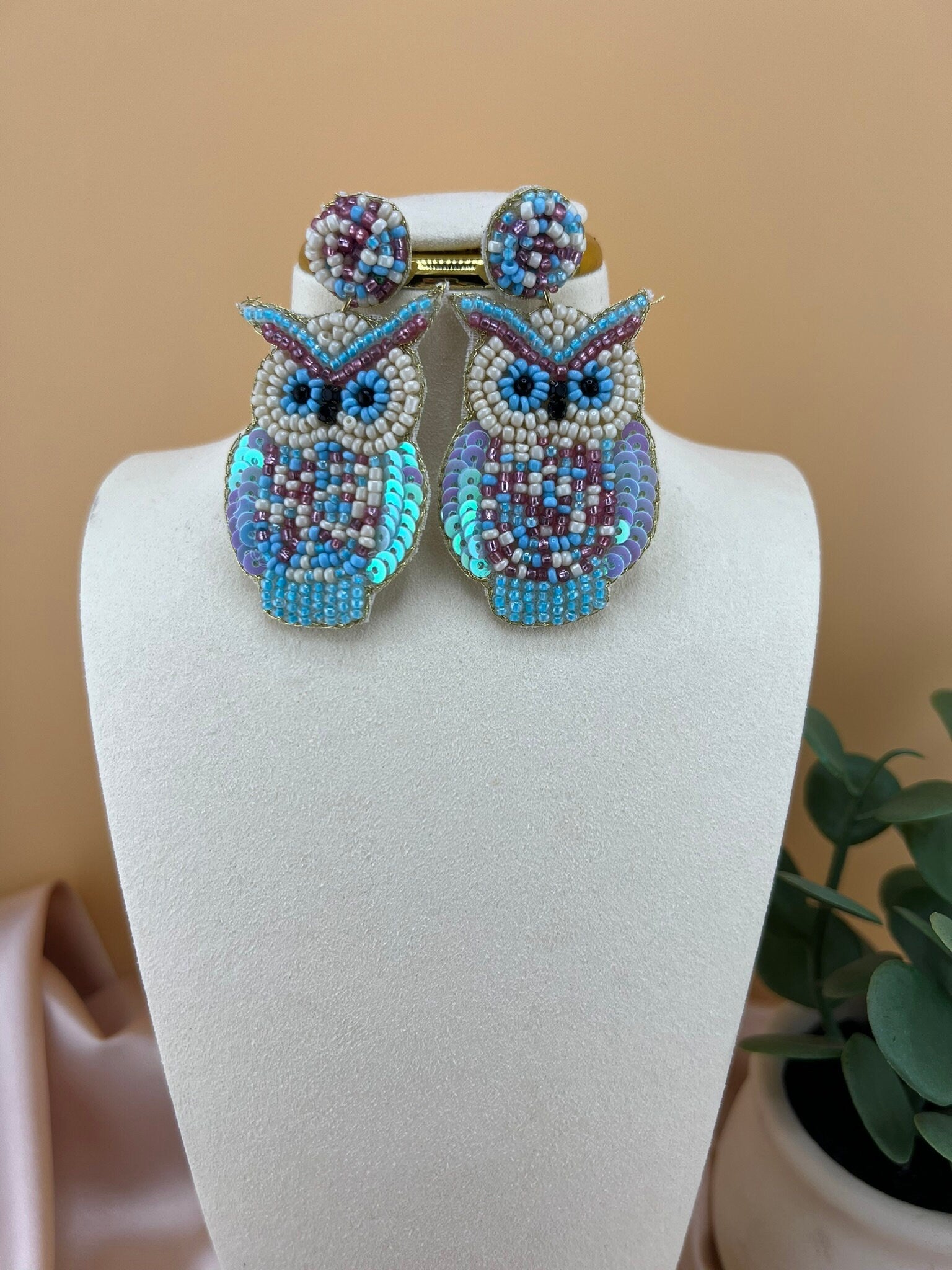 White and blue blue Owl shaped Beaded earrings, Handmade earrings