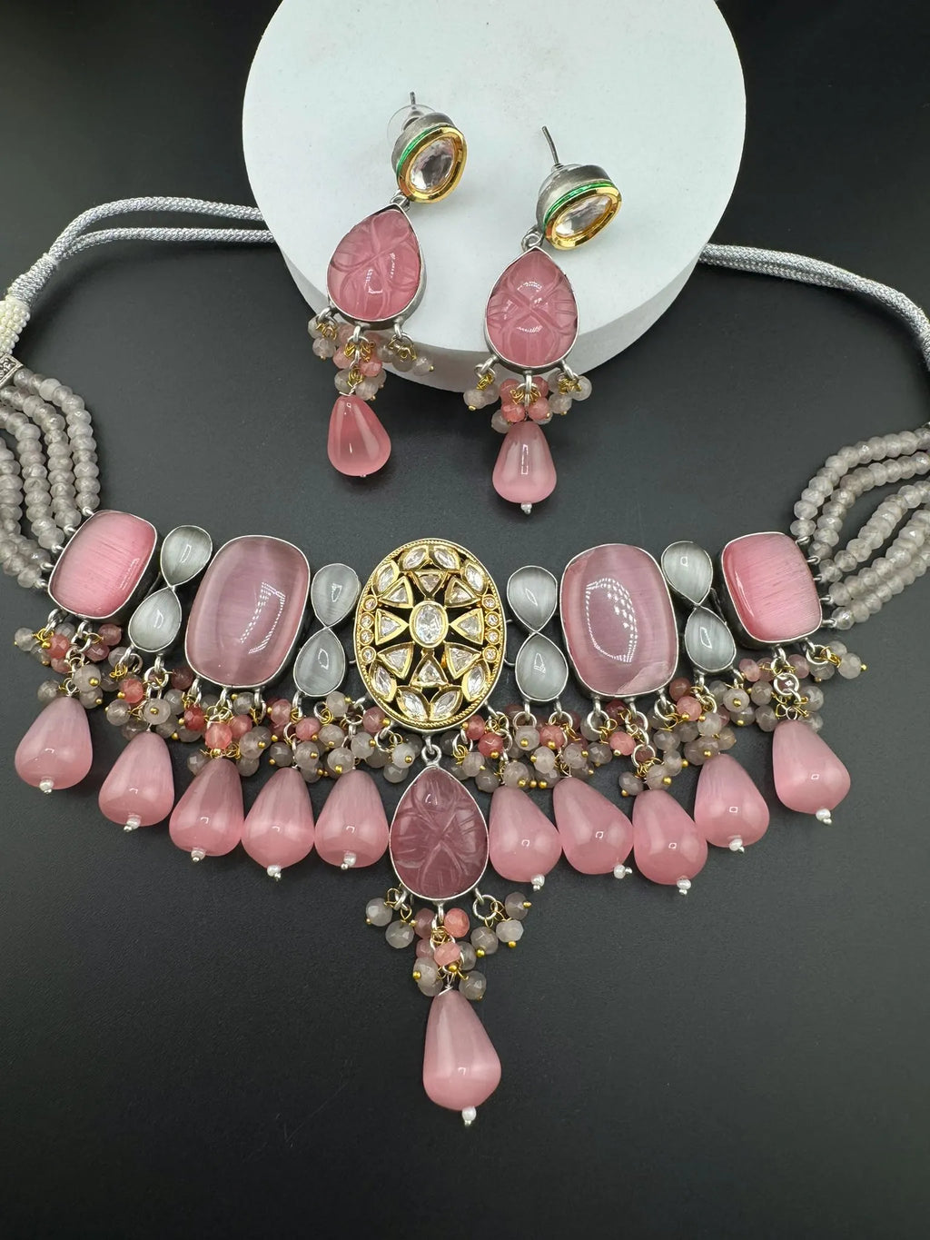 Premium fusion Choker Necklace set with HQ Moissanite kundan, onyx beads and carved stone