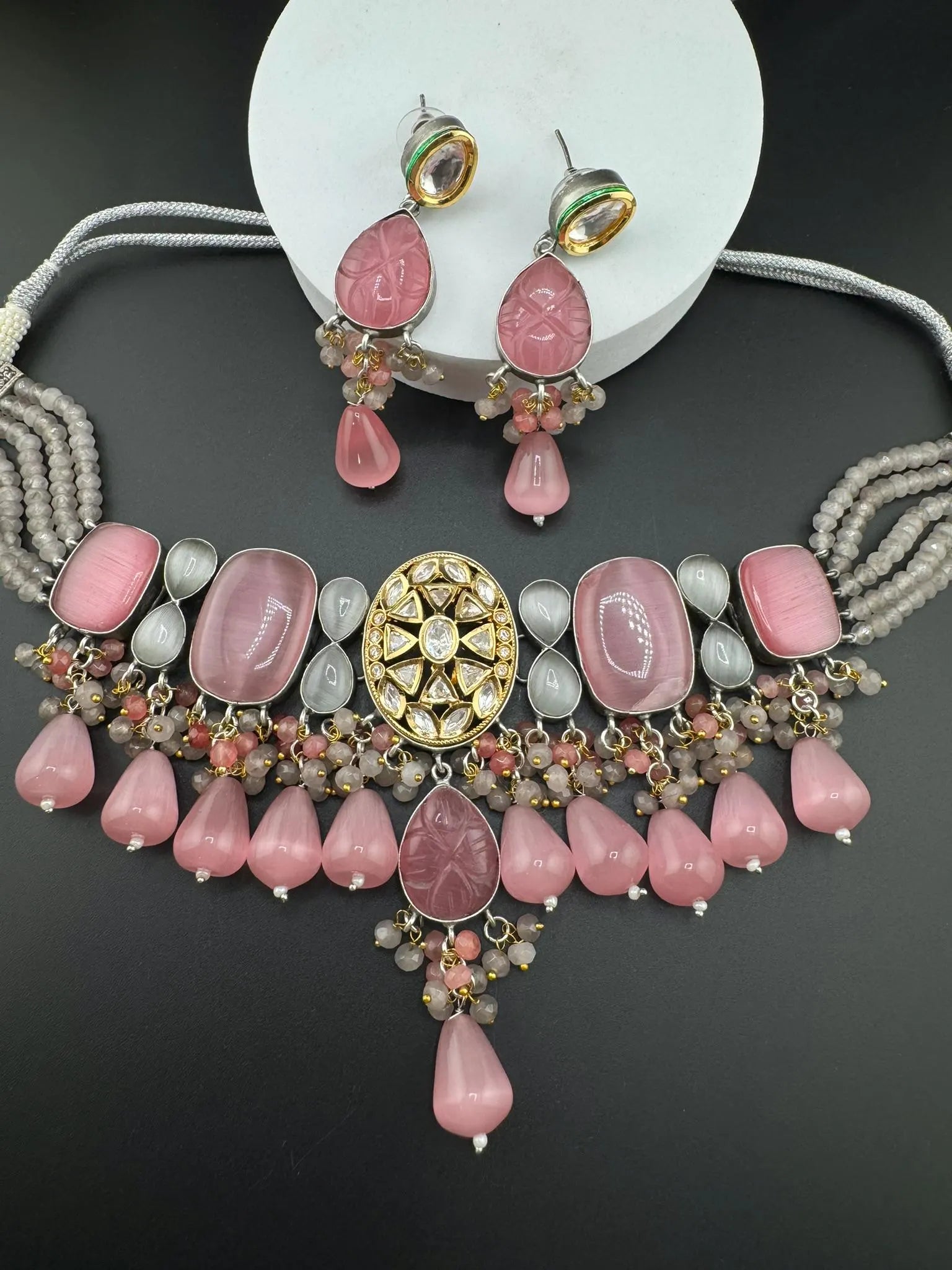 Premium fusion Choker Necklace set with HQ Moissanite kundan, onyx beads and carved stone