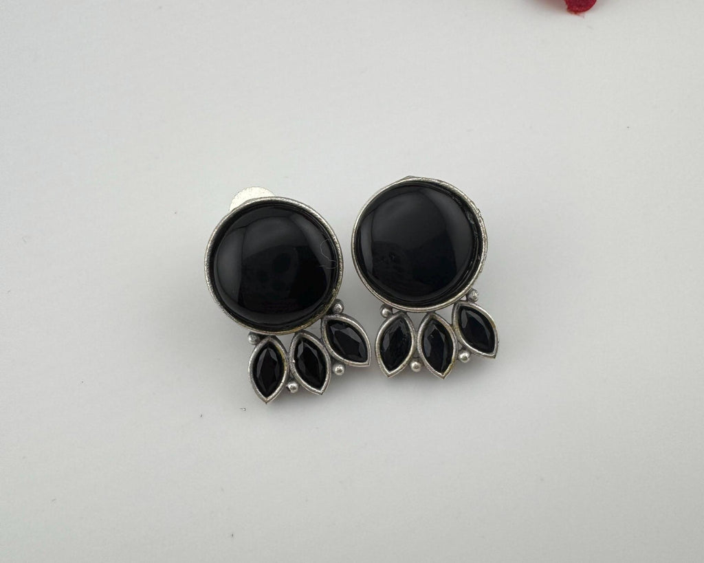 Oxidized German silver, Monalisa Stone studs earring
