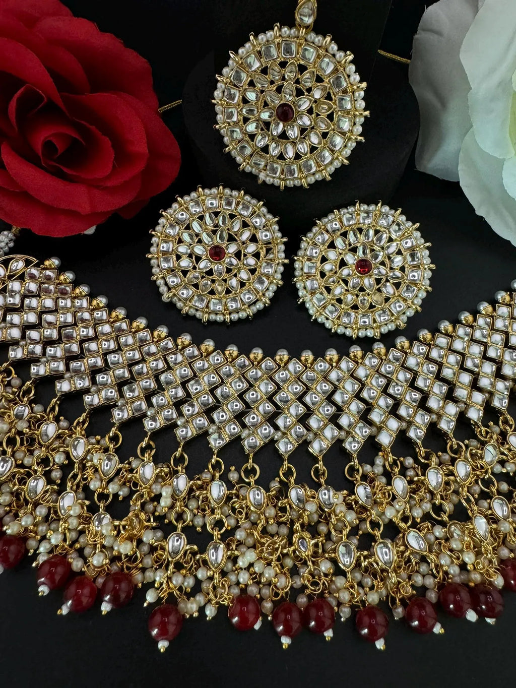 Kundan Bridal Necklace Set with Oversized Suds and Tikka