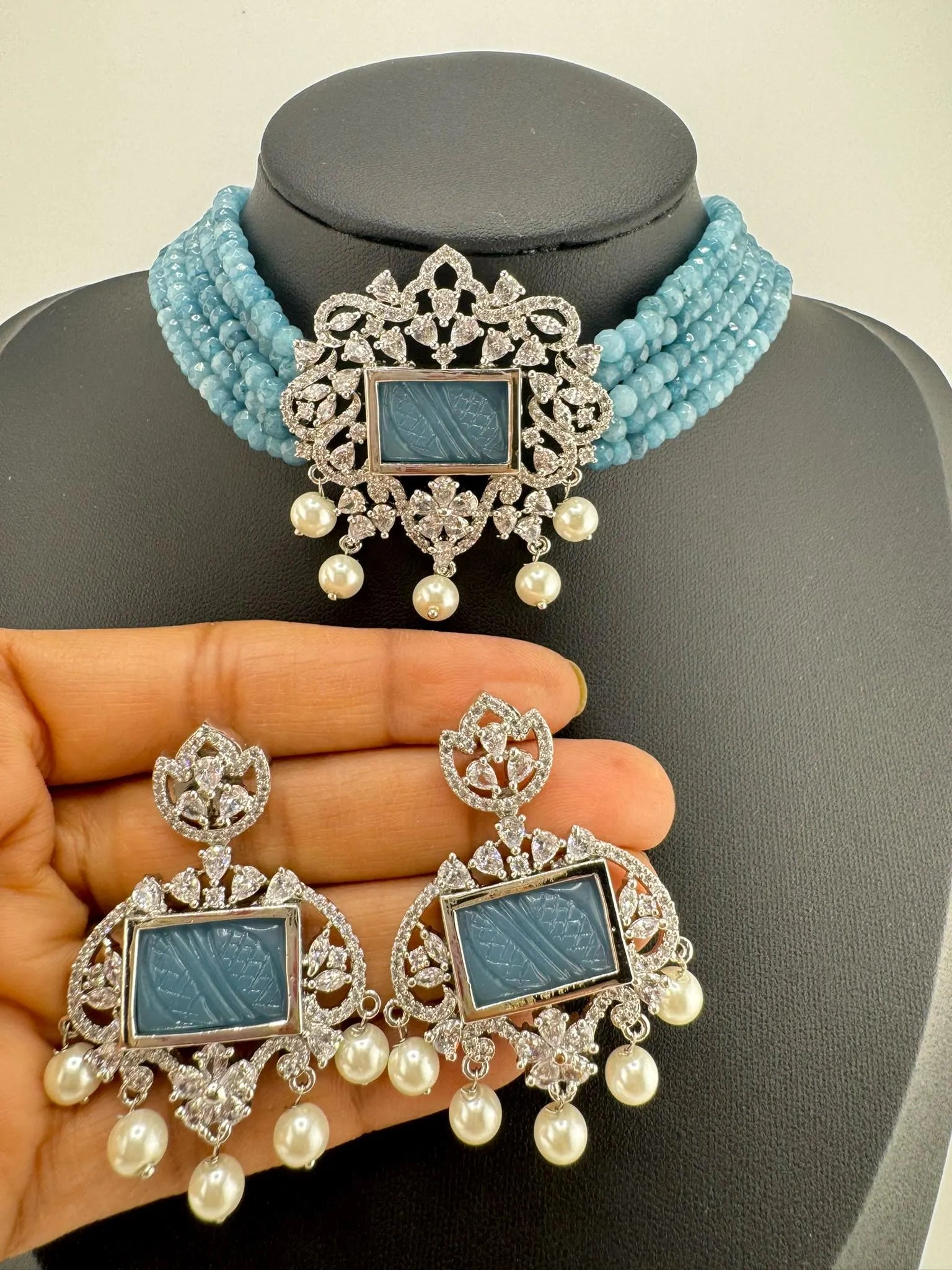 Premium fusion Choker necklace set with CZ pendant, carved stones and Onyx Hydro beads