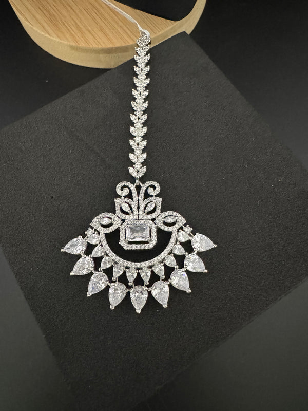 Silver Cubic Zirconia/Diamond Tikka, Indian Maang Tikka, Headpiece, Bridal jewelry (Copy)