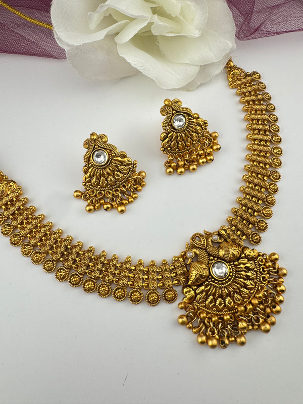 Rajwadi Gold necklace set with earrings, in kundan, Indian Bridal Jewelry set
