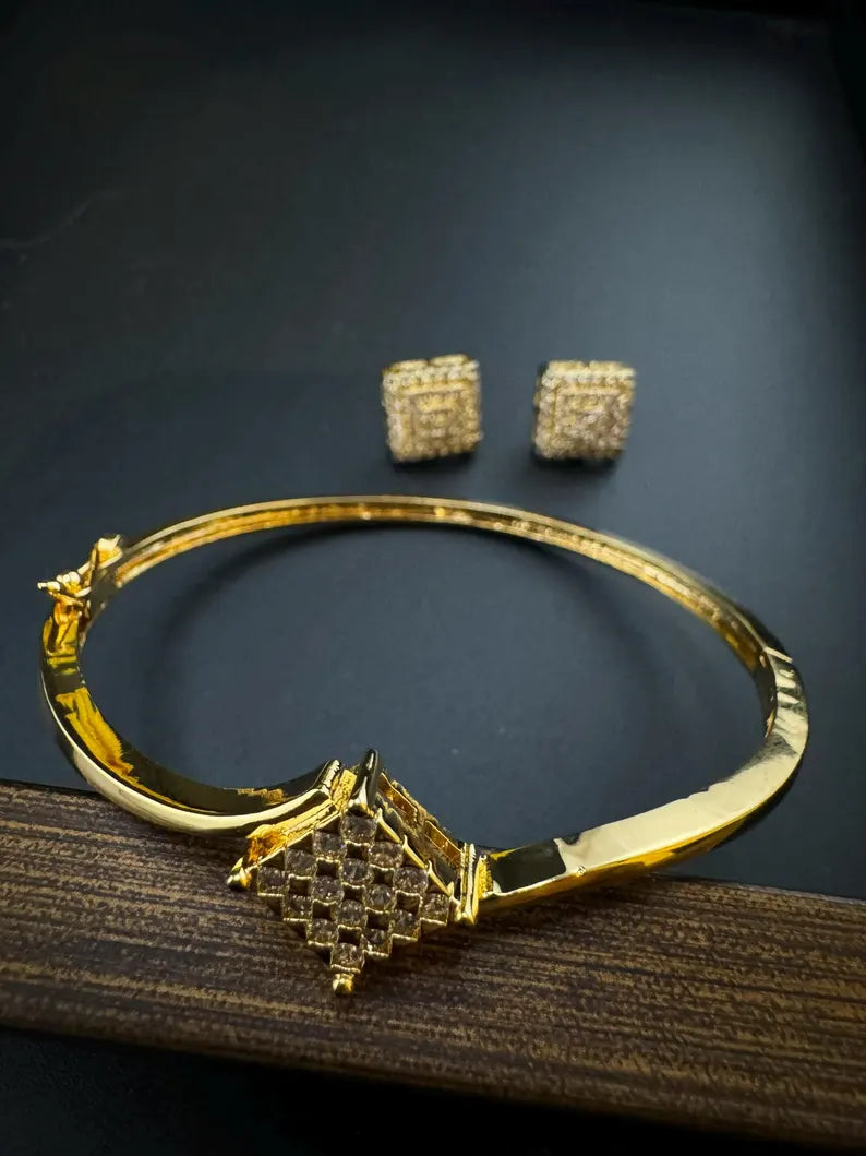 High Quality CZ Gold Polish cubic zirconia Studs with matching Bracelet