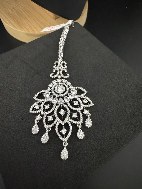 Silver Cubic Zirconia/Diamond Tikka, Indian Maang Tikka, Headpiece, Bridal jewelry (Copy)