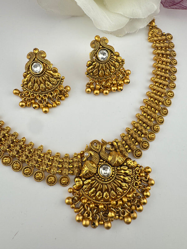 Rajwadi Gold necklace set with earrings, in kundan, Indian Bridal Jewelry set