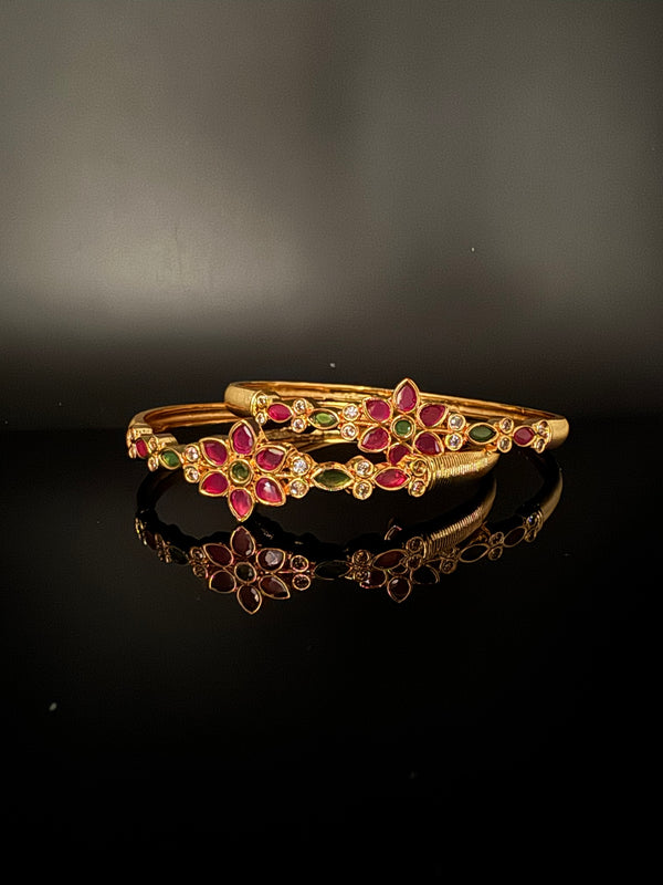 Matt Gold polish with stones kada set is Amrapali inspired Designer bangles set of 2/Indian Kada/Rajwadi Bangle/Size 2.4", 2.6" & 2.8"