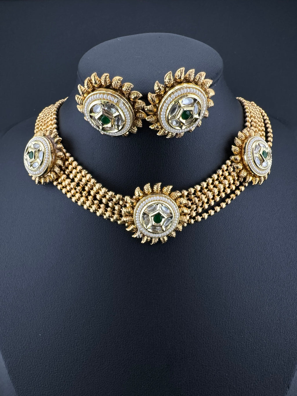 Premium Quality Gold beads chain, Tyaani kundan, stones collar Necklace with studs earrings/gold-plated necklace set/Traditional Indian set