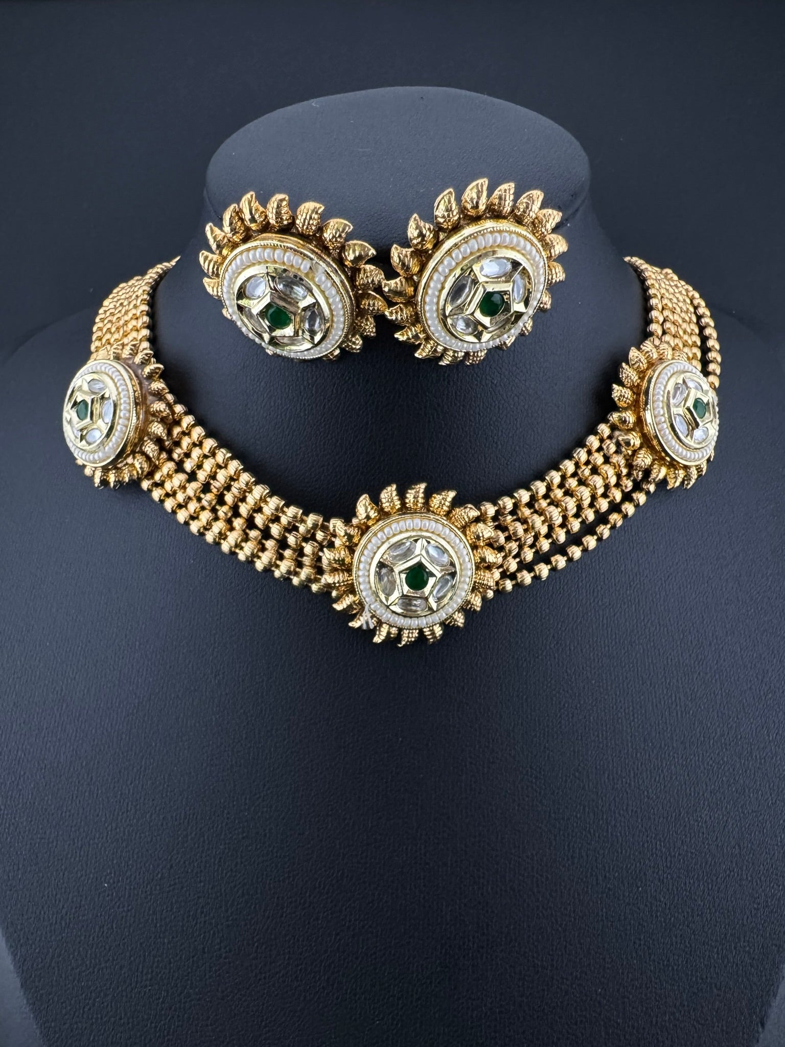 Premium Quality Gold beads chain, Tyaani kundan, stones collar Necklace with studs earrings/gold-plated necklace set/Traditional Indian set