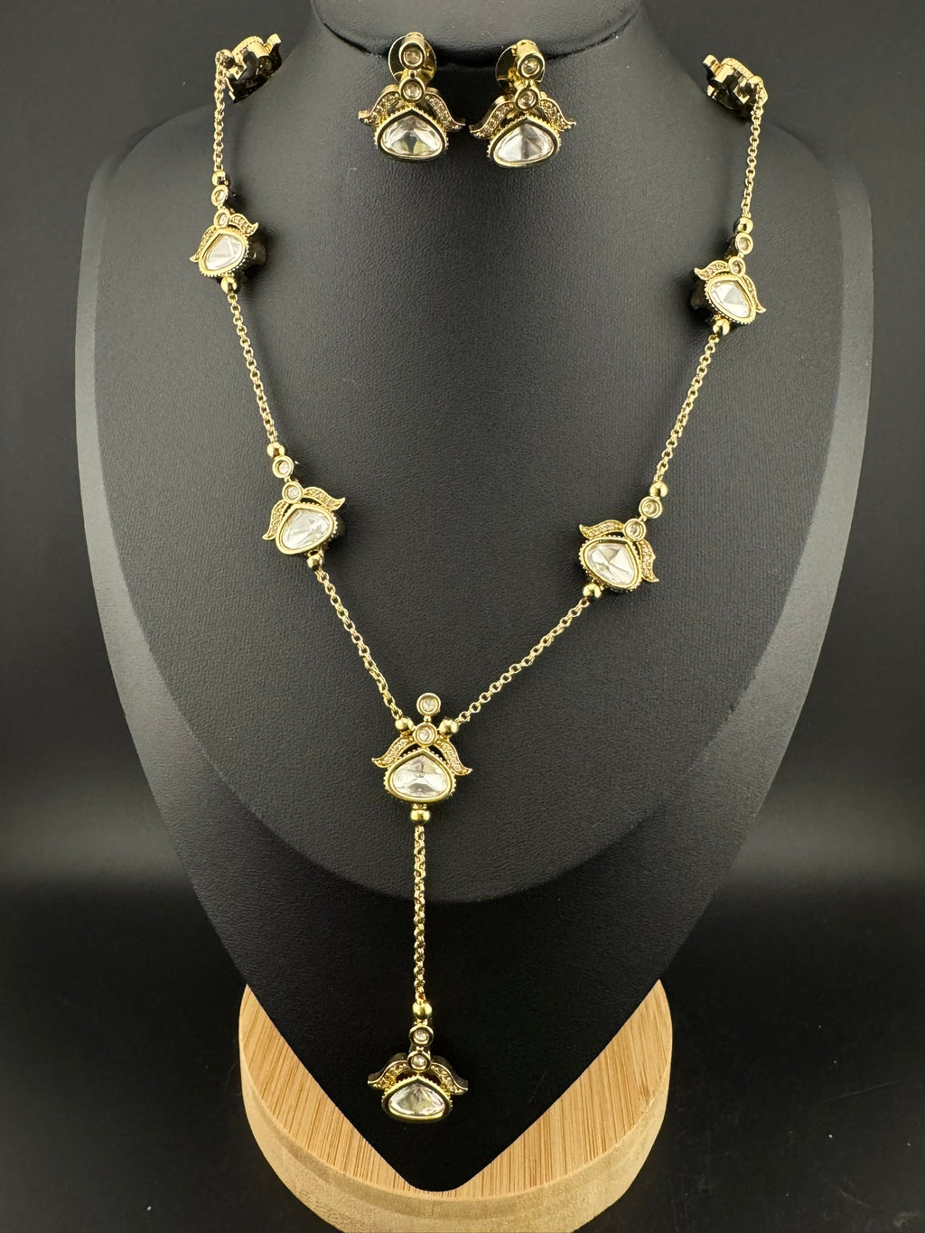 Premium quality Matt gold Uncut moissanite Kundan Sleek Long charms Necklace with studs earrings/Teens long sleek necklace/Bridesmaids gift