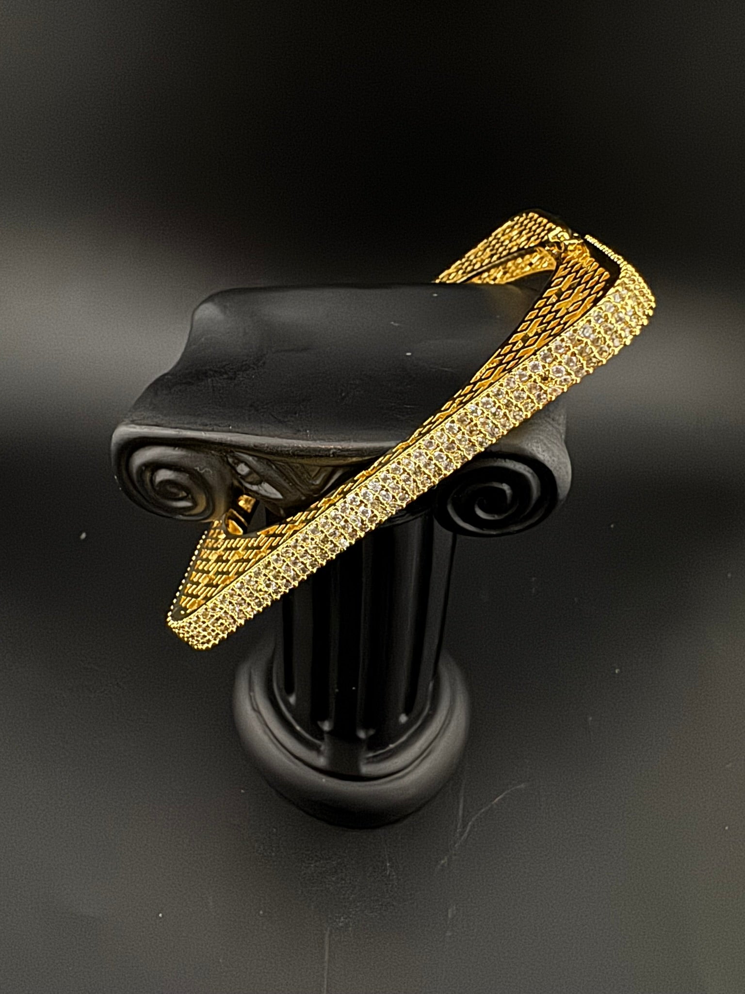 High Quality Square Gold Polish, Cubic Zirconia Openable Bracelet Designer bracelet