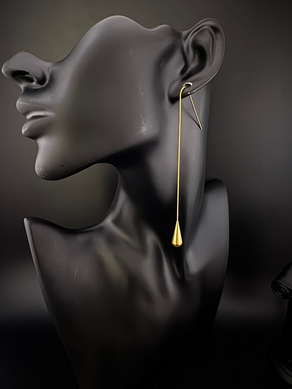 Anti-Tarnish, Water resistant Gold dangle earrings in drop design/Everyday earrings/Light weight everyday jewelry/sleek long earring