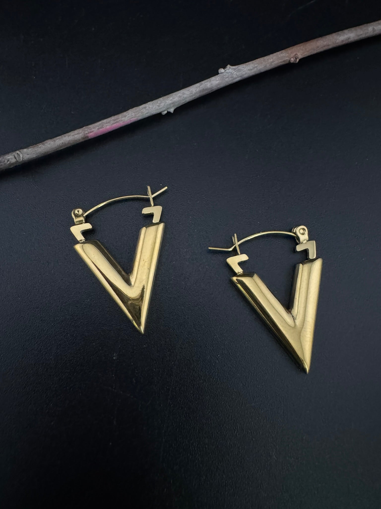 Anti-Tarnish Water resistant Gold Hoop earrings in drop design/Everyday earrings/Light weight everyday jewelry/office wear/daily wear hoops