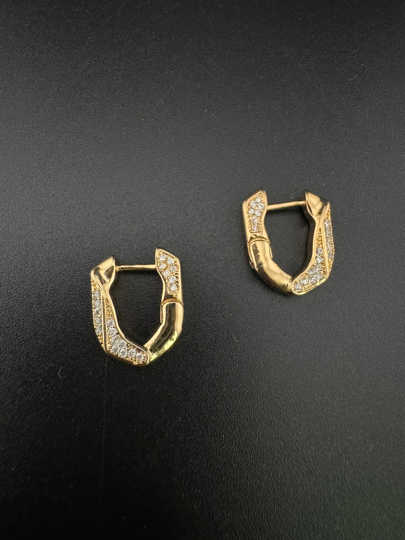 Anti-Tarnish Water resistant Gold Hoop earrings in drop design/Everyday earrings/Light weight everyday jewelry/office wear/daily wear hoops