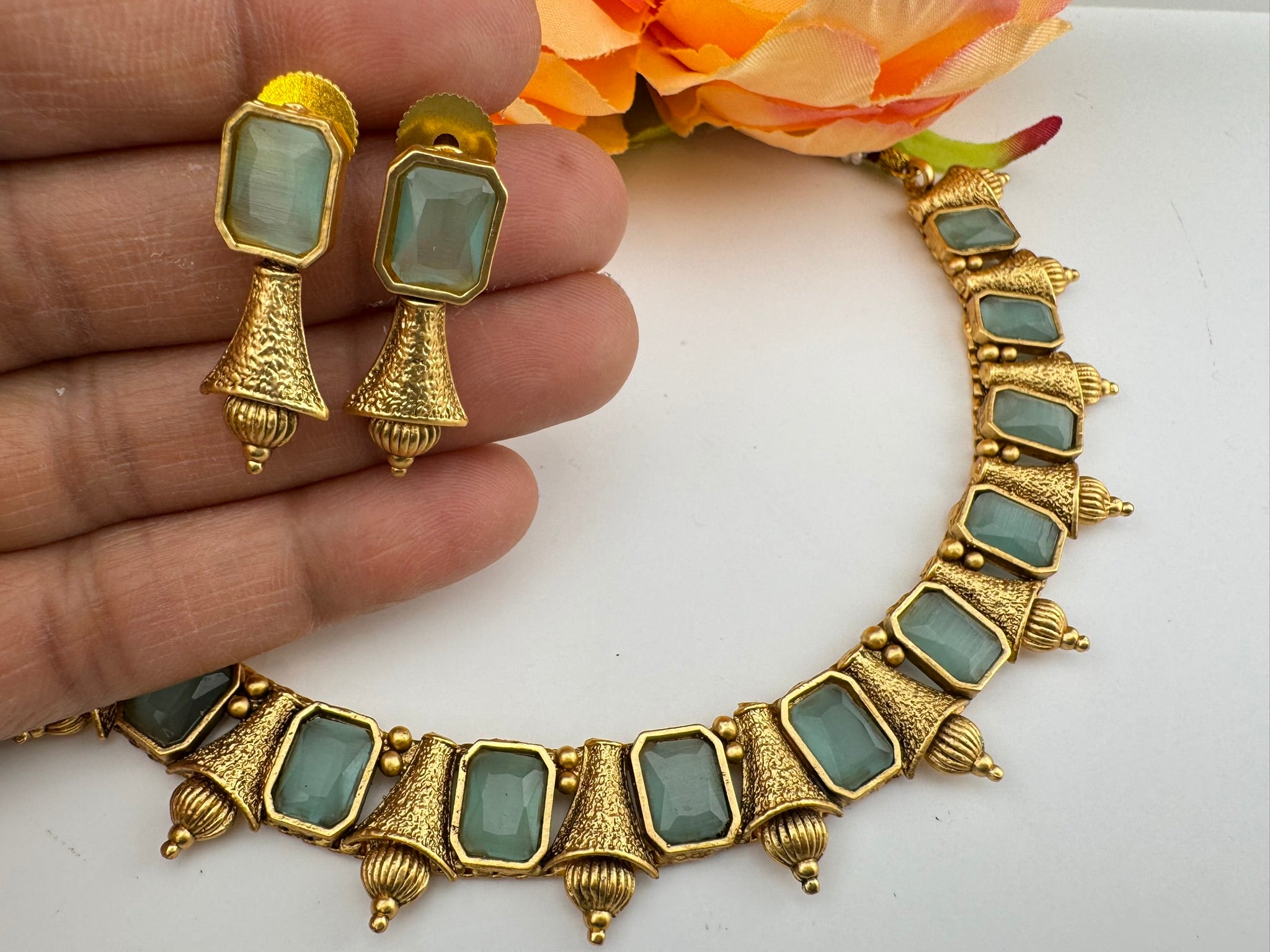 Premium Quality Traditional matt Gold and stones sleek Necklace with earrings/Indian necklace set/sleek lightweight necklace set/Gold Plated