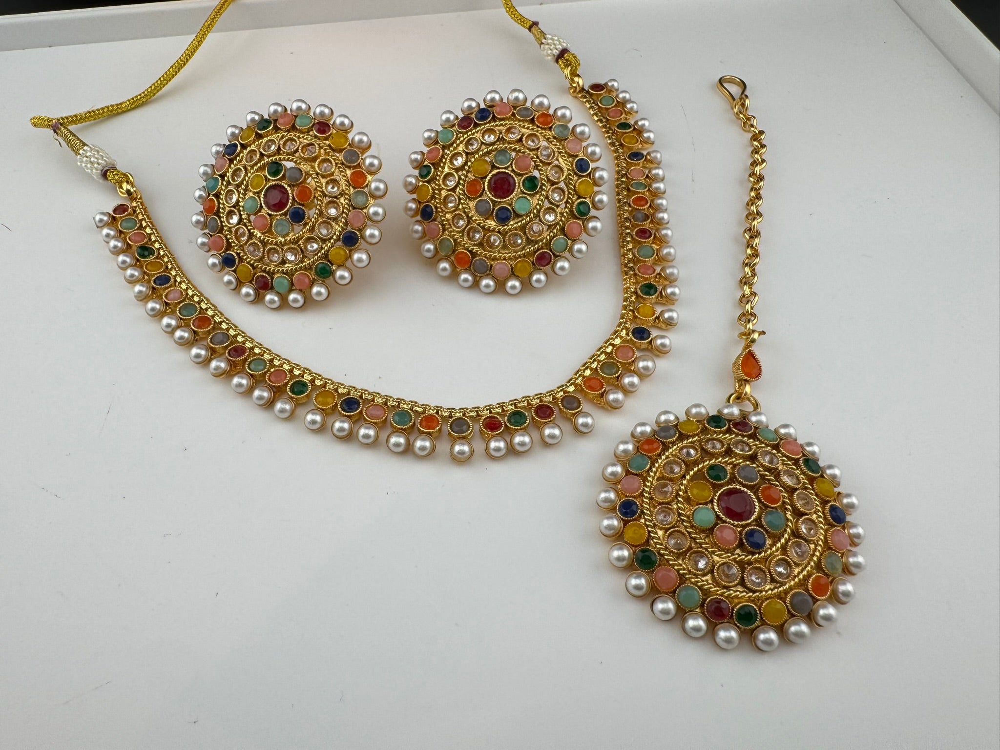 Premium Quality Traditional matt Gold, stones and pearls Necklace with oversized stud earrings and Tikka/Indian sleek necklace set/lightw