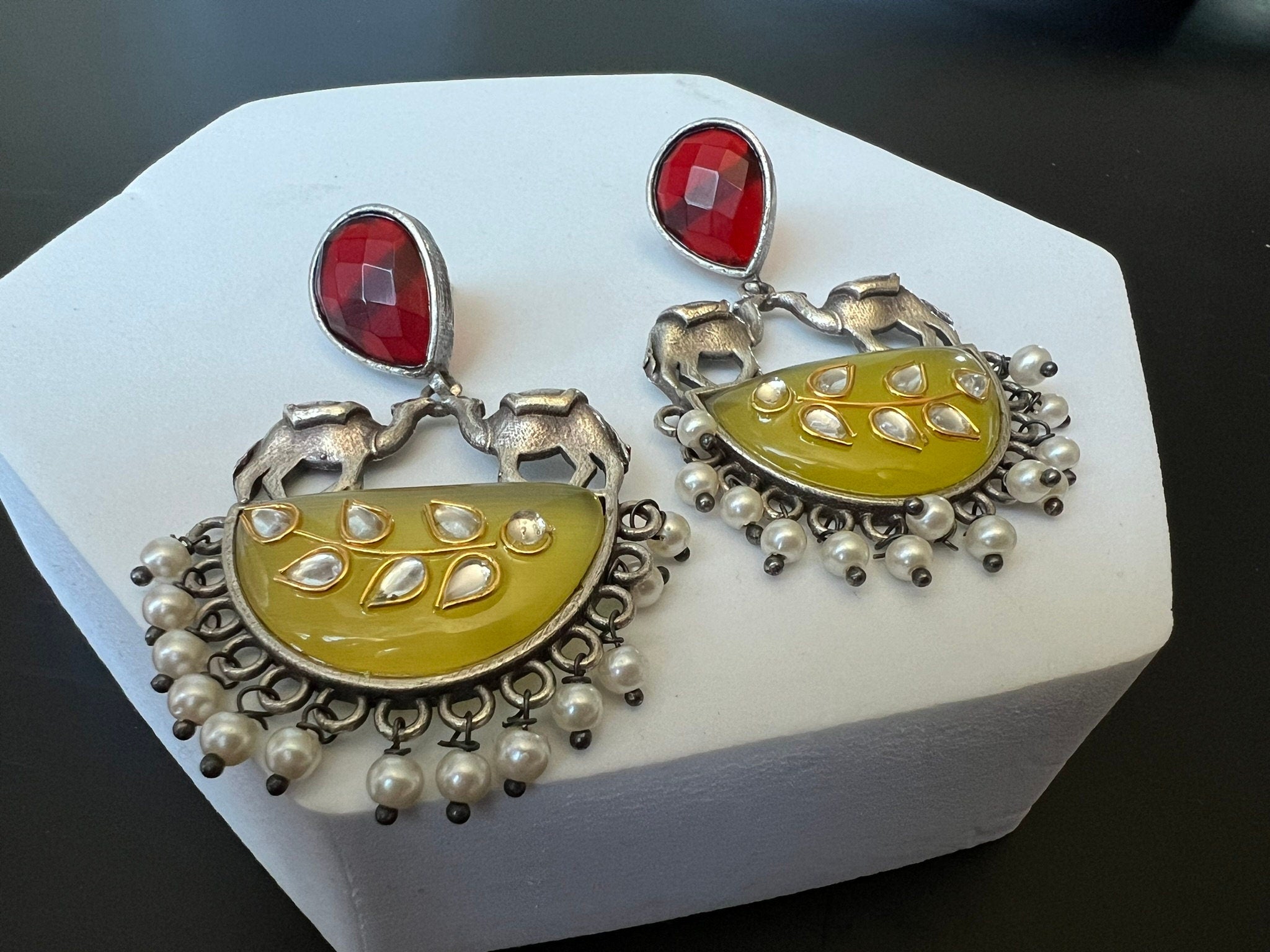 Yellow oxidized silver earring with Camels, stones and pearls