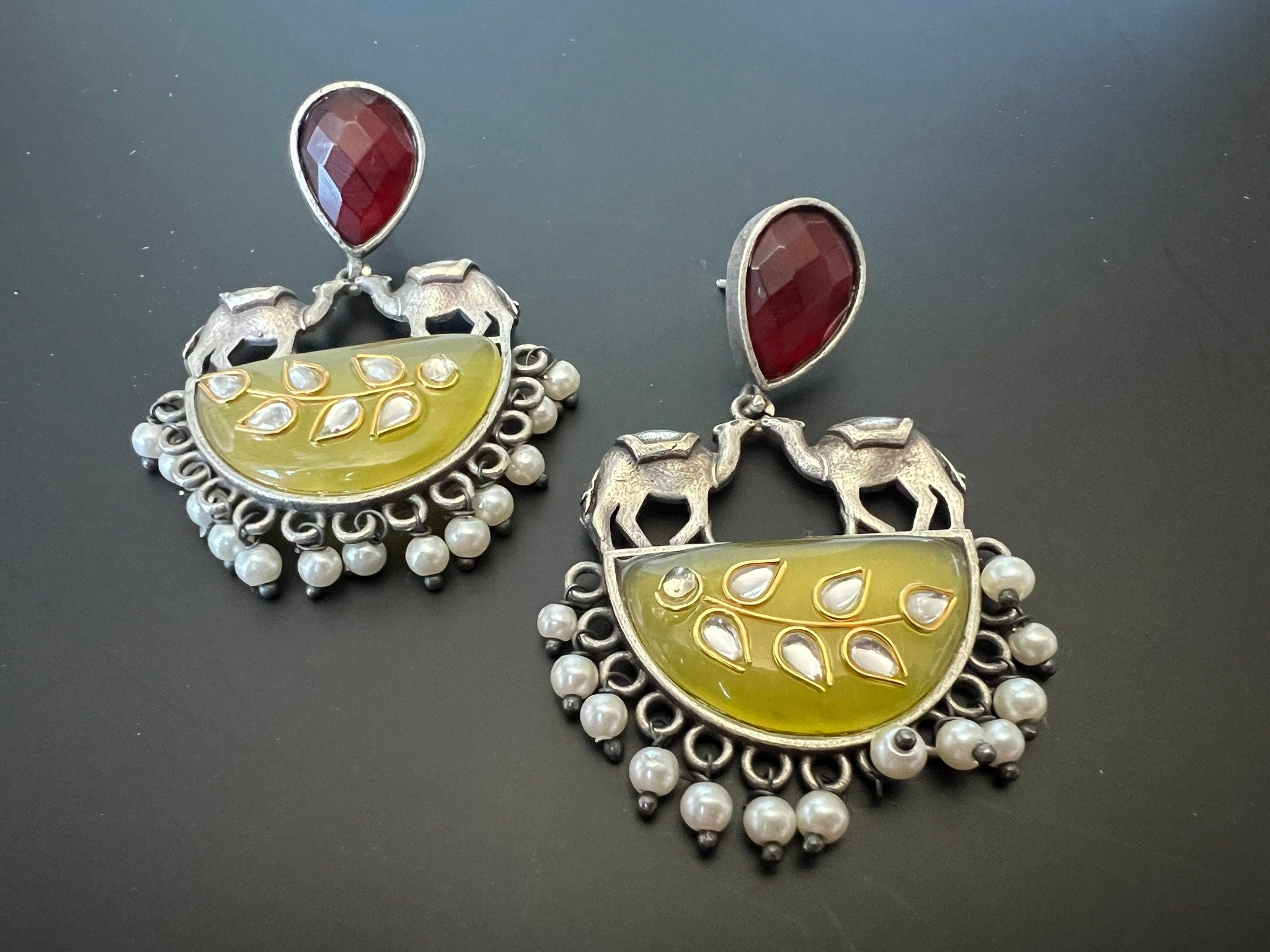 Yellow oxidized silver earring with Camels, stones and pearls