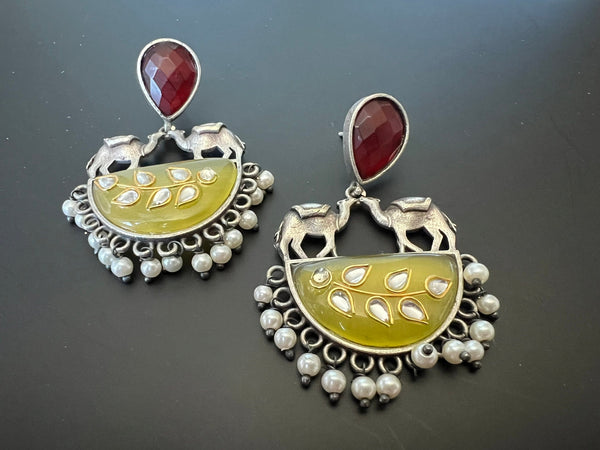 Yellow oxidized silver earring with Camels, stones and pearls