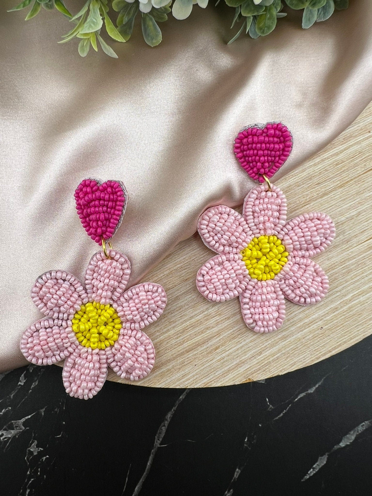 Beaded Baby Pink and Magenta Flower quirky earring/Handmade earring/Statement Earring/Boho Earring/Beaded earring/Ethnic Earring/Valentines