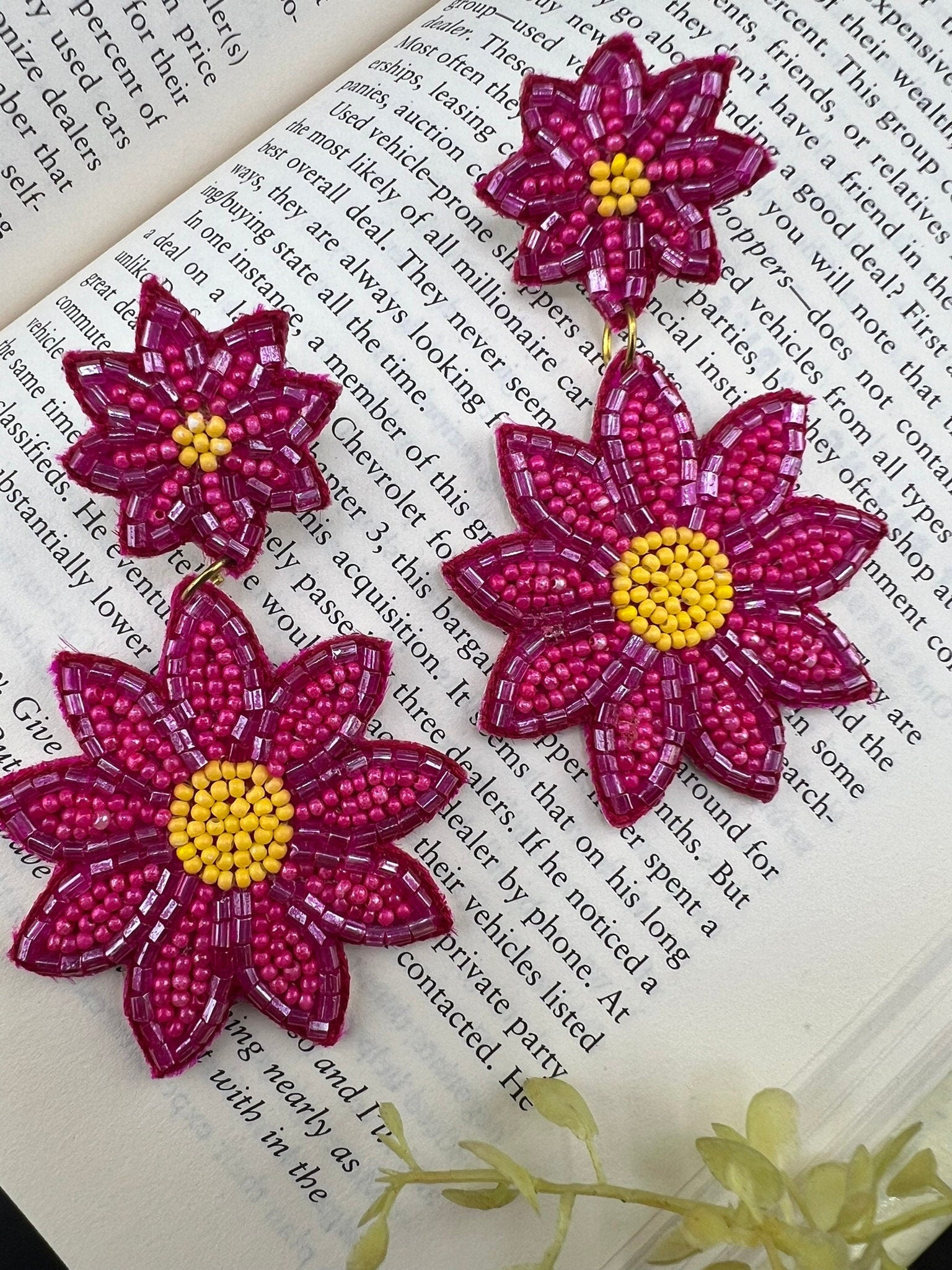 Beaded Shining Magenta/Pink Flower quirky earring/Handmade earring/Statement Earring/Boho Earring/Beaded earring/Ethnic Earring/Valentines