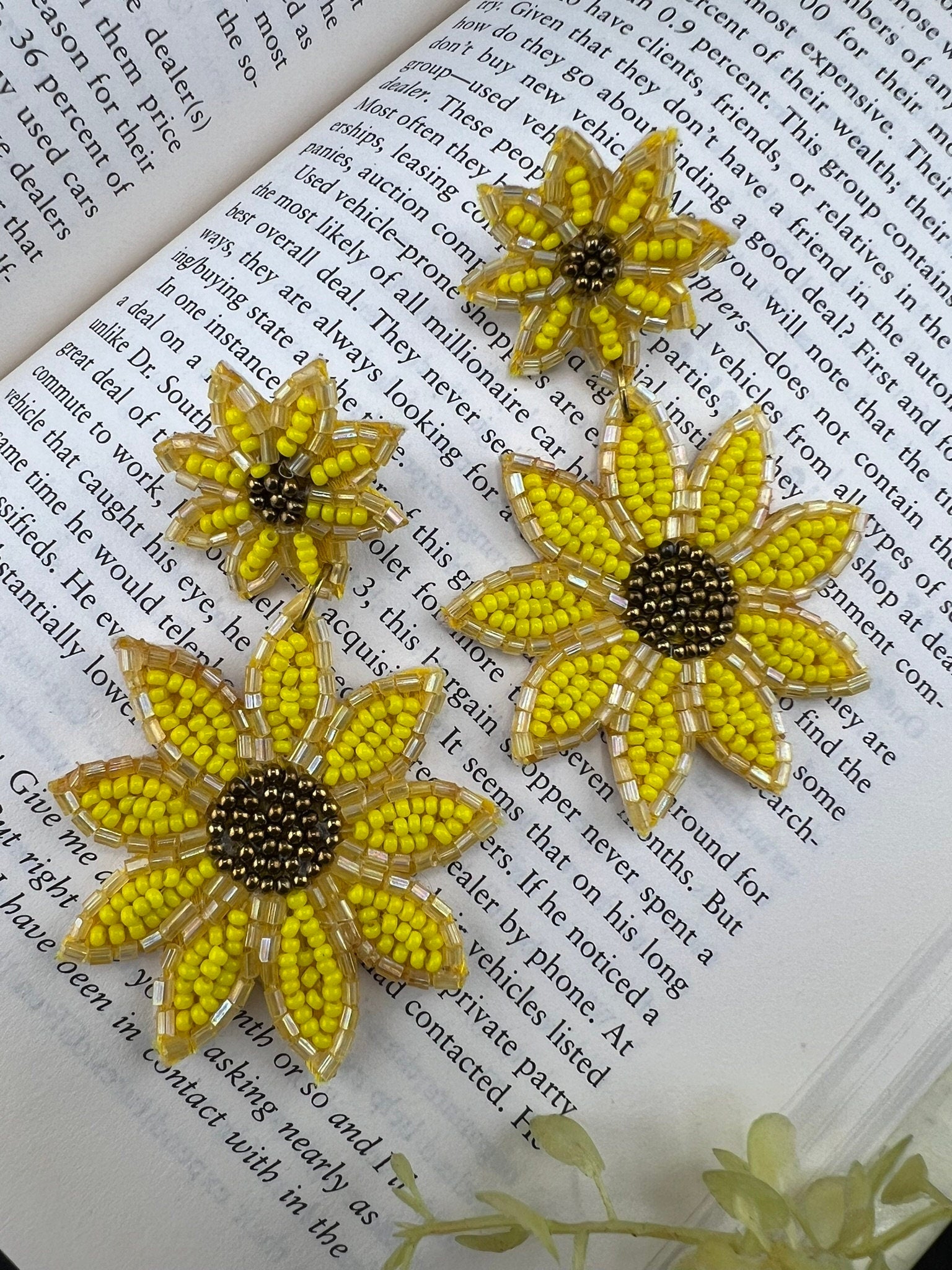 Beaded Shining Yellow Flower quirky earring/Handmade earring/Statement Earring/Boho Earring/Beaded earring/Ethnic Earring/Valentines gift